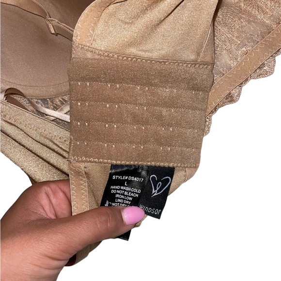 Windsor top - Picture 3 of 4